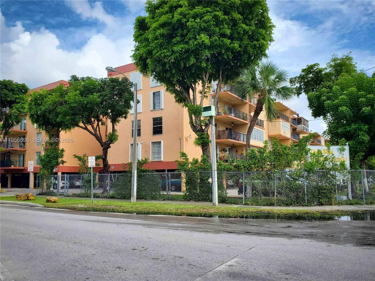 Condo for rent at 1990 W 56th St #1216, Hialeah, FL 33012