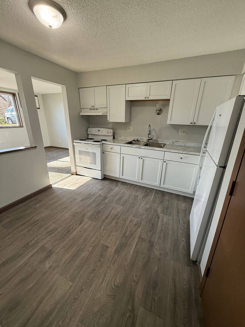 Apartment for rent at 2525-2535 Clarkson Ave, Des Moines, IA 50310