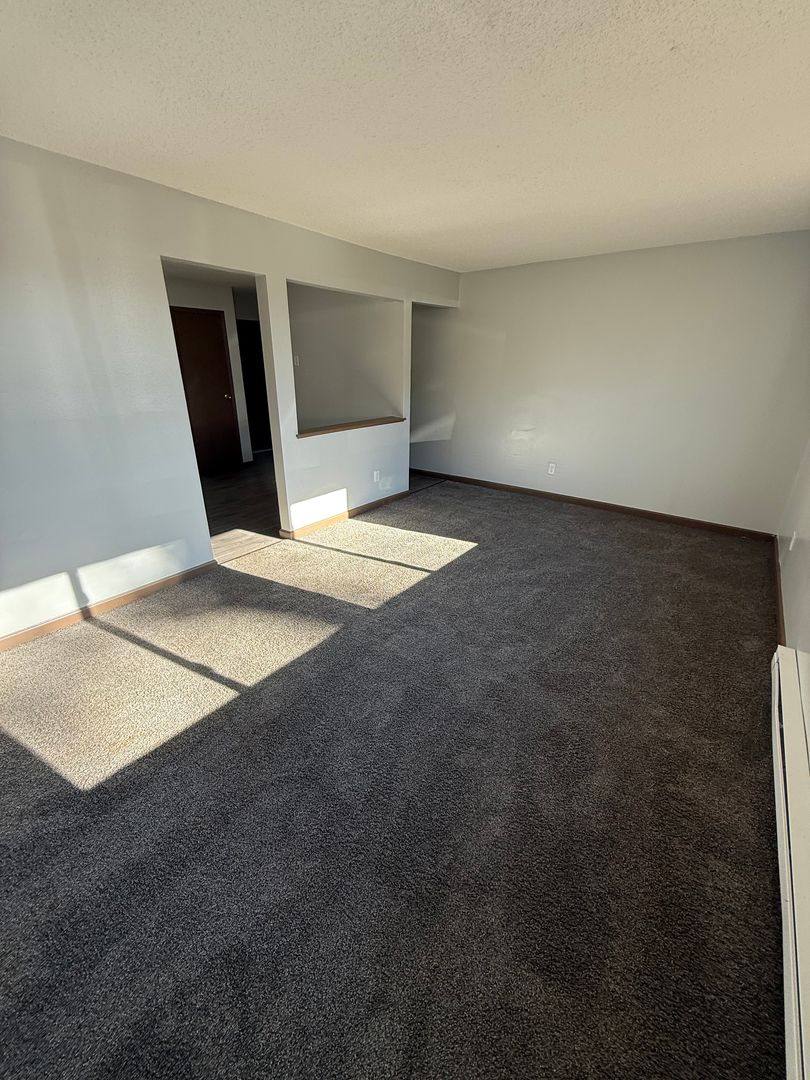 Apartment for rent at 2525-2535 Clarkson Ave, Des Moines, IA 50310
