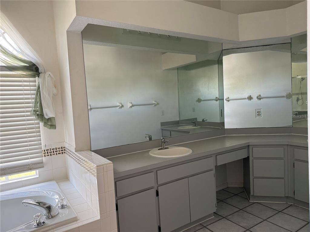 Apartment for rent at 18230 Dolly Brook Lane, Lutz, FL 33549