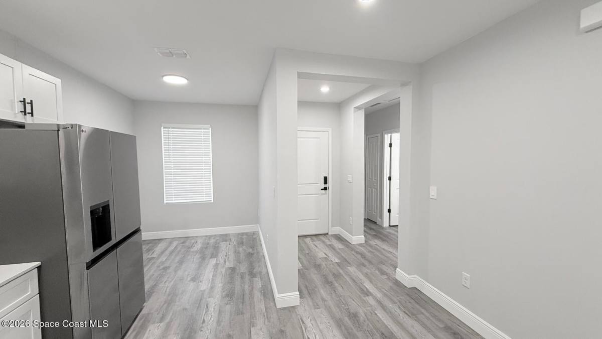 Apartment for rent at 1581 S Montgomery St, Deland, FL 32720