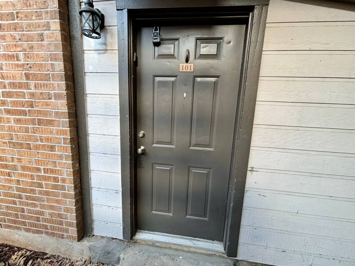 Condo for rent at 203 E 31st St, Austin, TX 78705