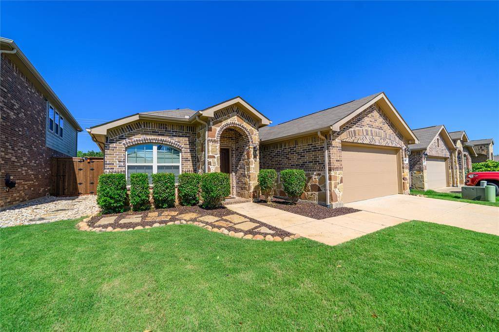 Apartment for rent at 608 Crazy Horse Dr #608, Aubrey, TX 76227