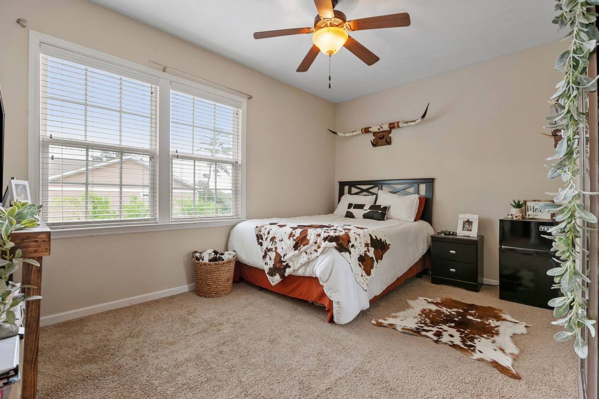 Townhouse for rent at 1775 Belle Vue Way #1, Tallahassee, FL 32304