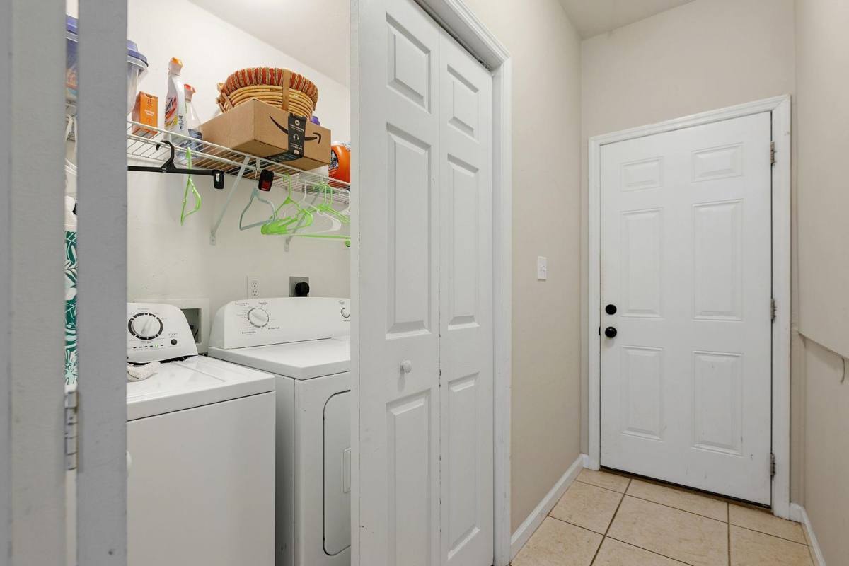 Townhouse for rent at 1775 Belle Vue Way #1, Tallahassee, FL 32304