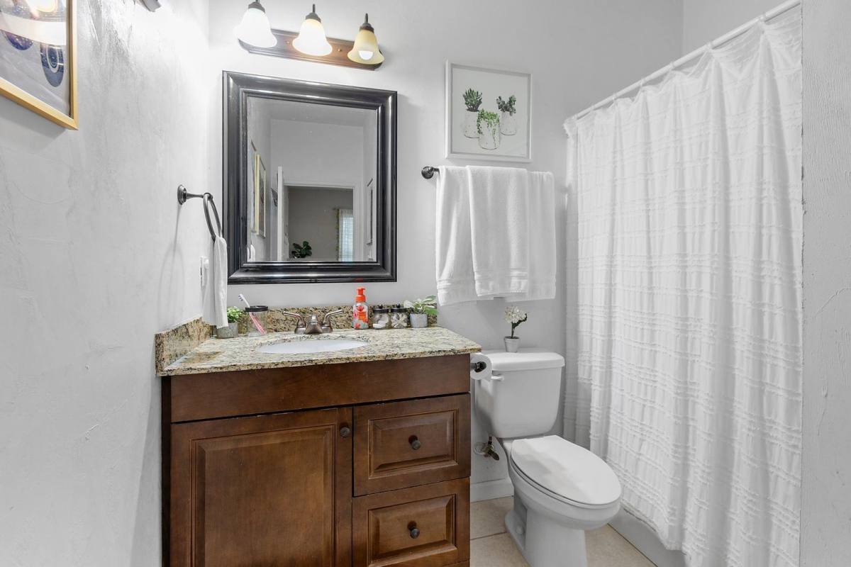 Townhouse for rent at 1775 Belle Vue Way #1, Tallahassee, FL 32304