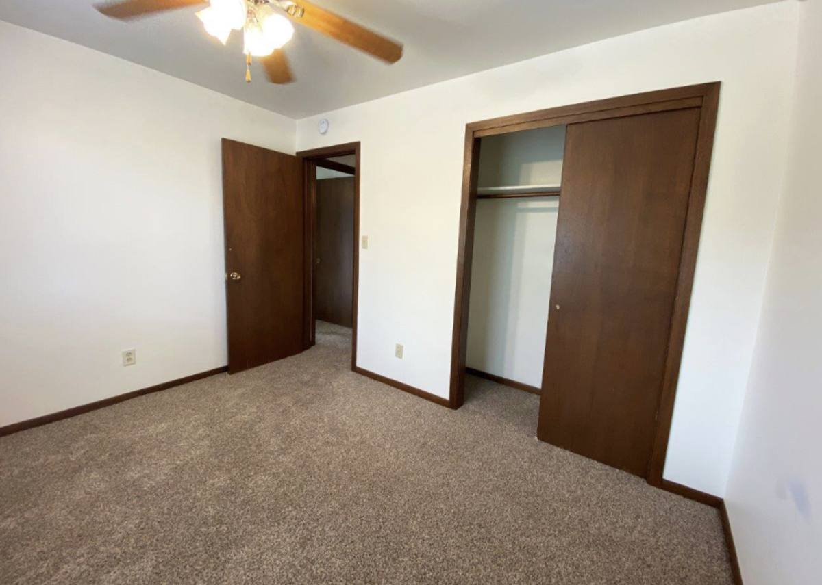 Apartment for rent at 618 W 9th Ave, Mitchell, SD 57301