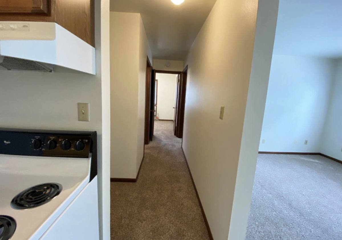Apartment for rent at 618 W 9th Ave, Mitchell, SD 57301