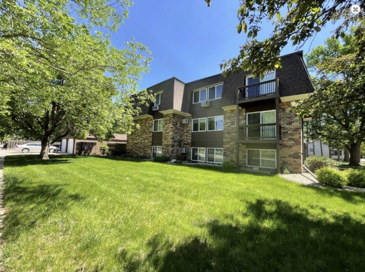 Apartment for rent at 618 W 9th Ave, Mitchell, SD 57301