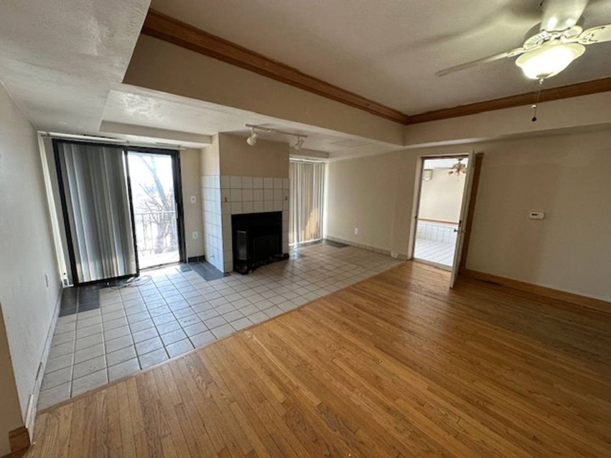 Apartment for rent at 600 W High St, Peoria, IL 61606