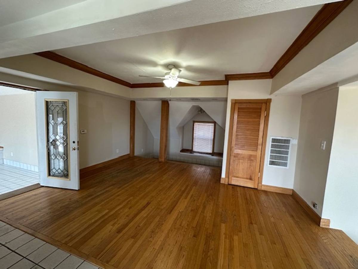 Apartment for rent at 600 W High St, Peoria, IL 61606