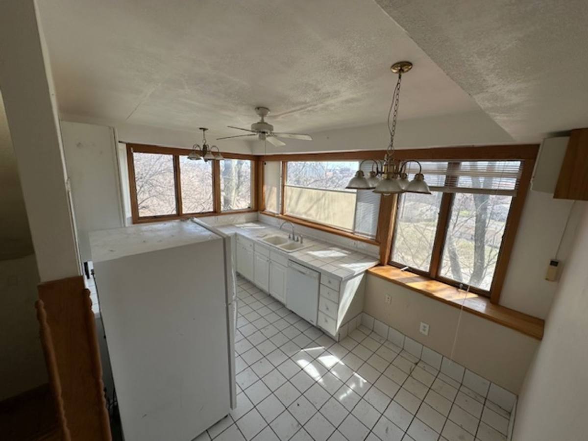 Apartment for rent at 600 W High St, Peoria, IL 61606