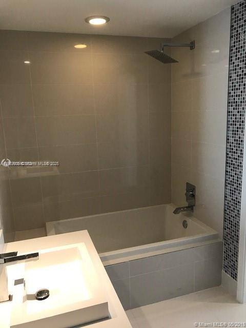 Apartment for rent at 55 SW 9th St #2510, Miami, FL 33130