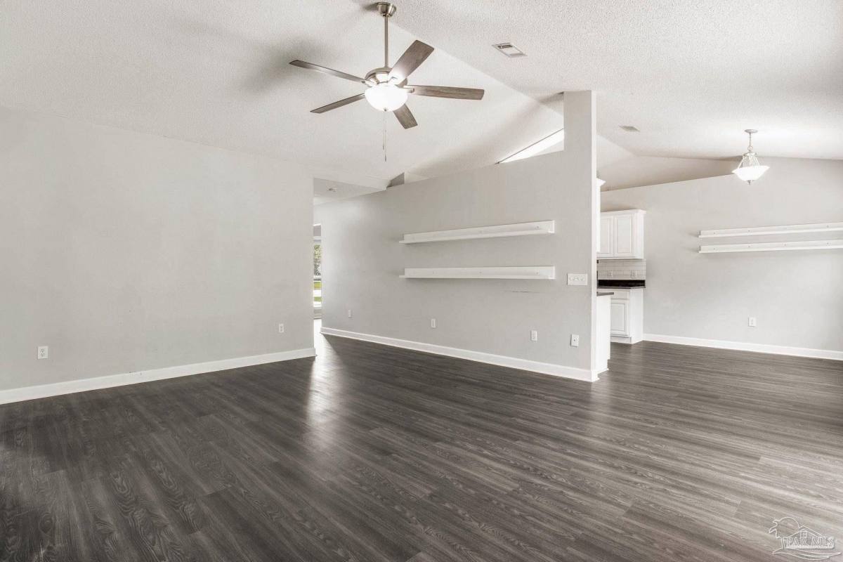 Apartment for rent at 1068 Joaquin Rd, Pensacola, FL 32506