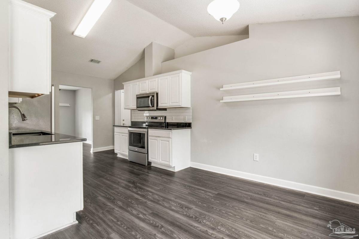 Apartment for rent at 1068 Joaquin Rd, Pensacola, FL 32506