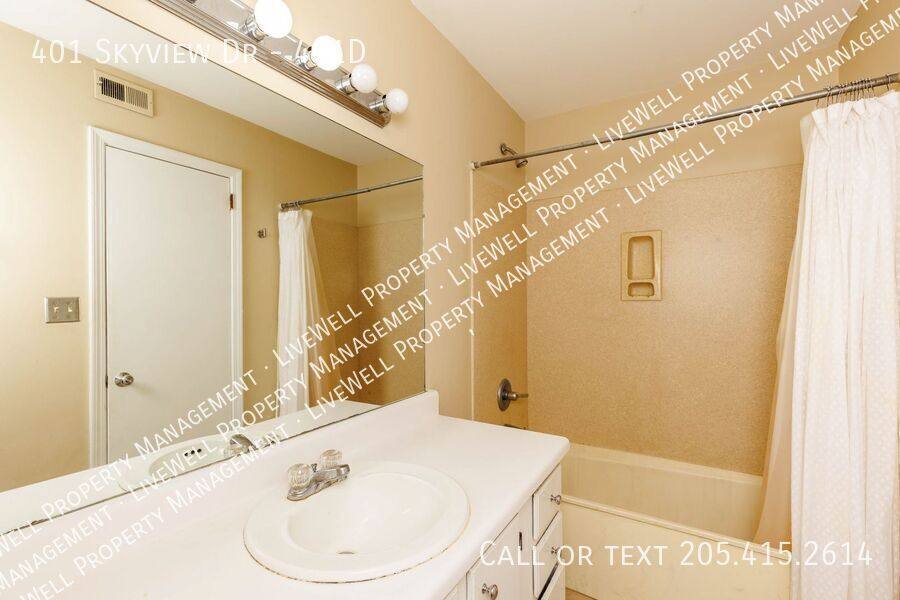 Apartment for rent at 401 Skyview Dr #401D, Birmingham, AL 35209