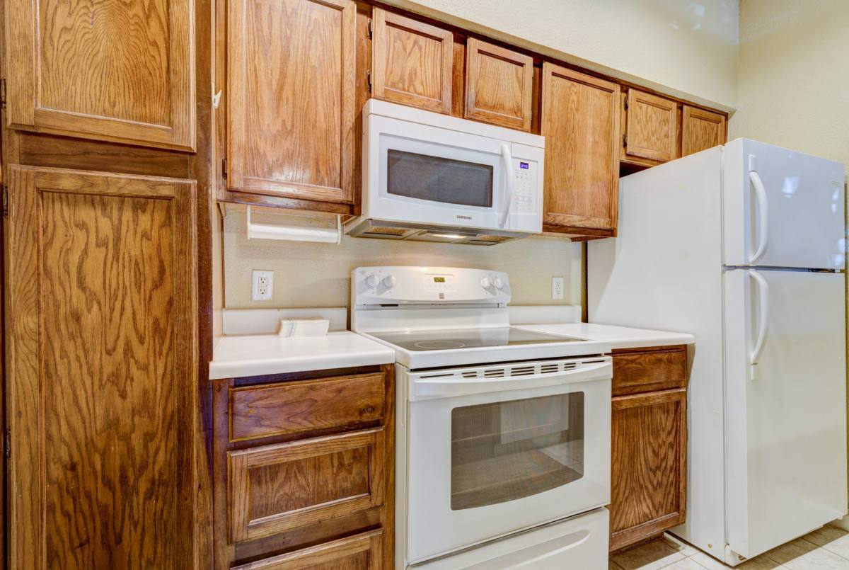 Condo for rent at 2121 El Paseo St #1705, Houston, TX 77054