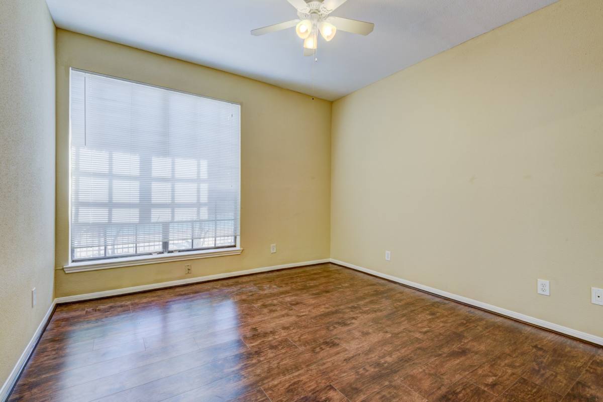 Condo for rent at 2121 El Paseo St #1705, Houston, TX 77054