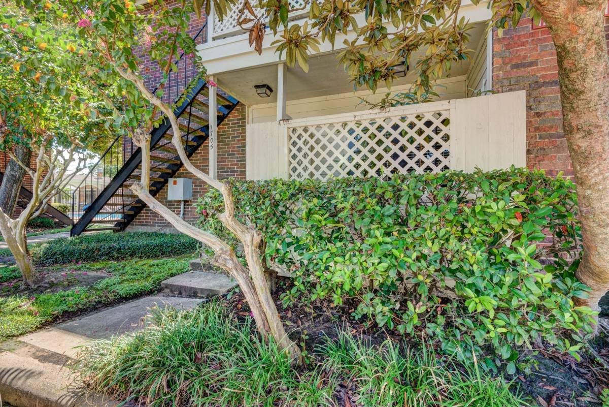 Condo for rent at 2121 El Paseo St #1705, Houston, TX 77054