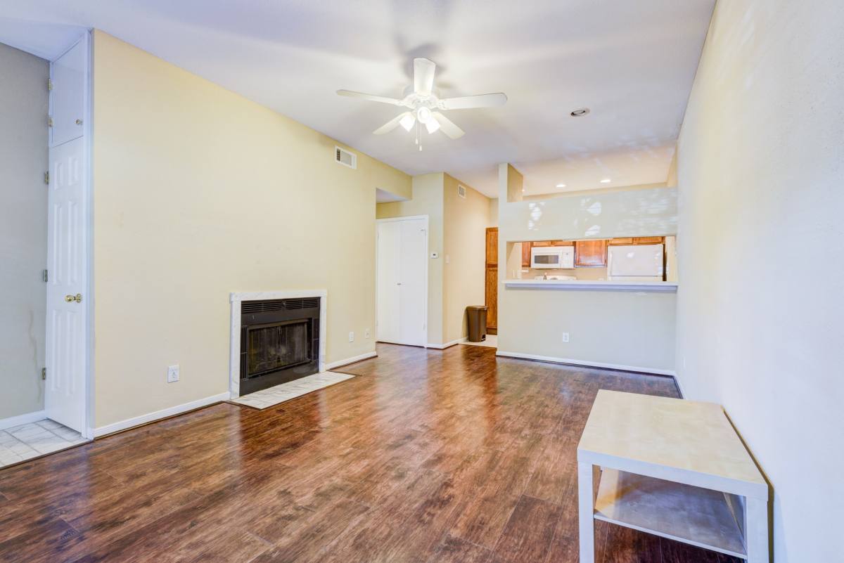 Condo for rent at 2121 El Paseo St #1705, Houston, TX 77054