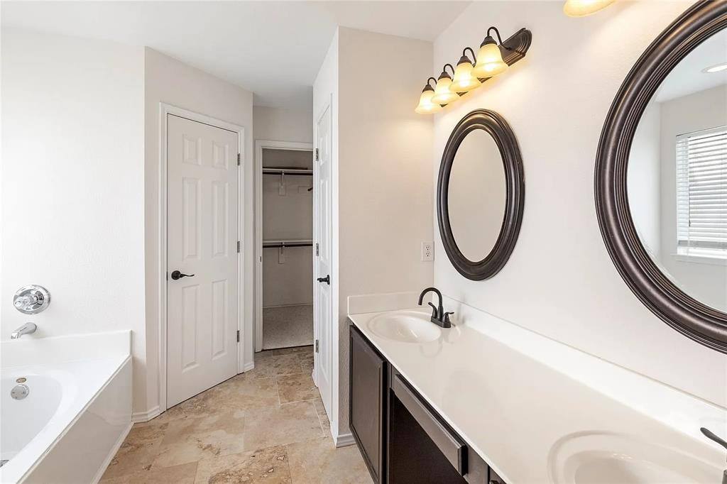 Apartment for rent at 813 Silverbrook Dr #813, Fort Worth, TX 76179