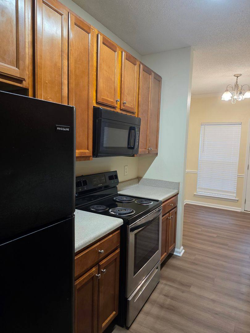 House for rent at 213 Shenandoah Dr, Riverdale, GA 30274