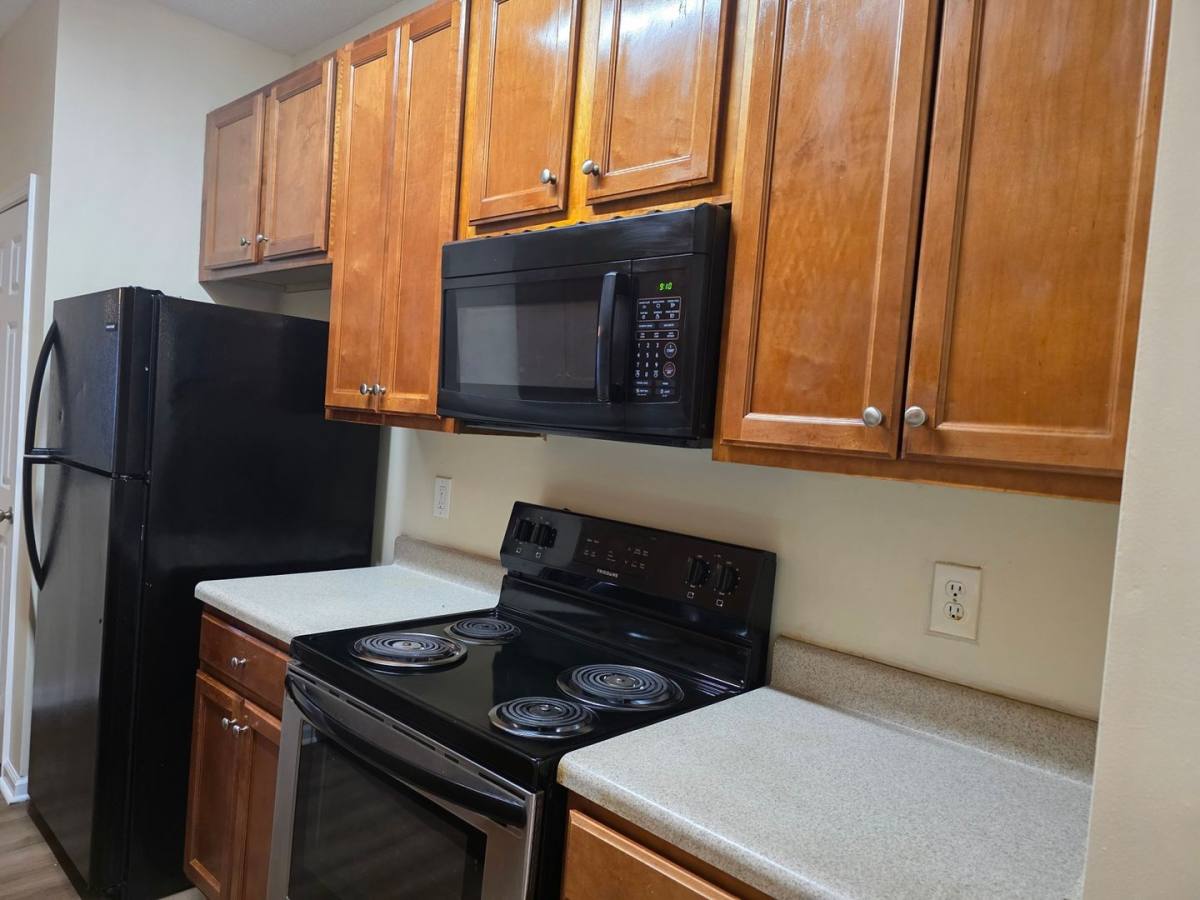 House for rent at 213 Shenandoah Dr, Riverdale, GA 30274