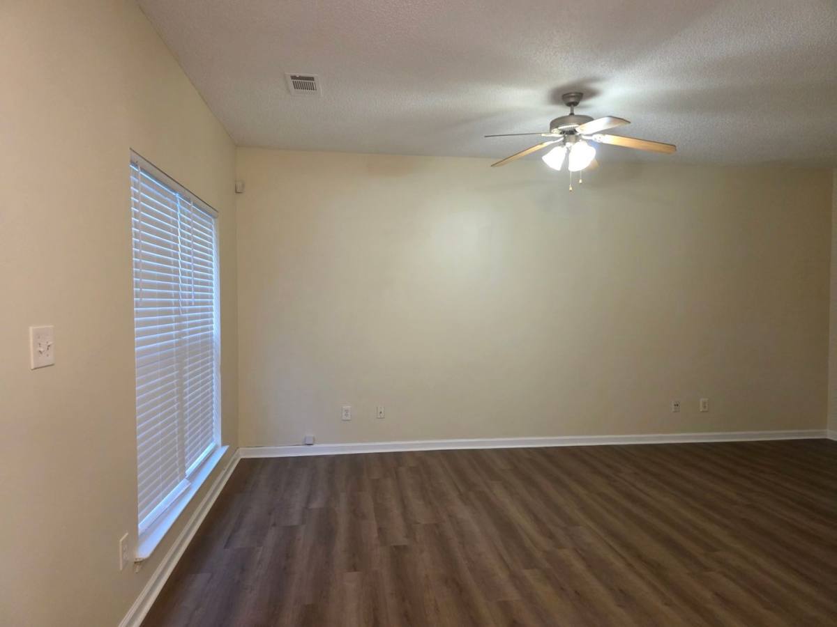 House for rent at 213 Shenandoah Dr, Riverdale, GA 30274