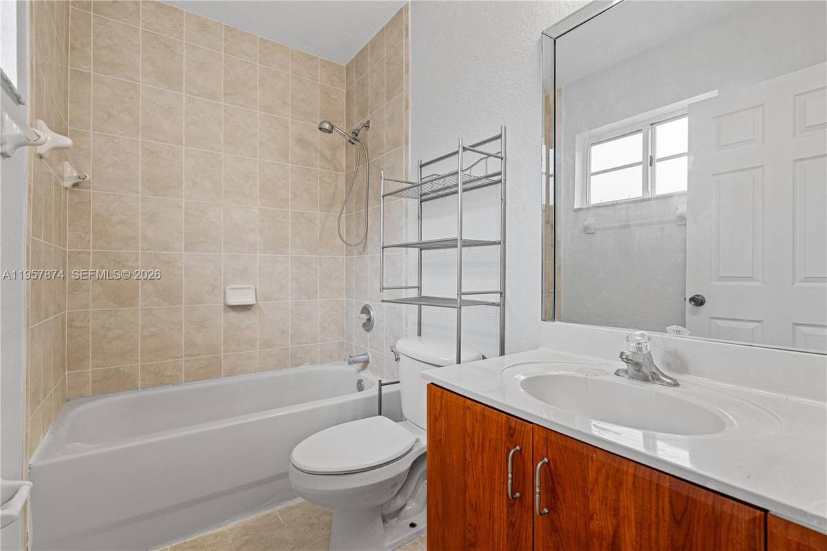 Townhouse for rent at 865 SW 6th Court #865, Homestead, FL 33034