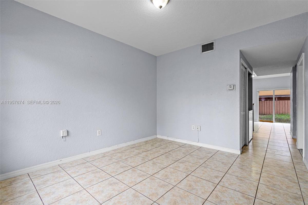 Townhouse for rent at 865 SW 6th Court #865, Homestead, FL 33034