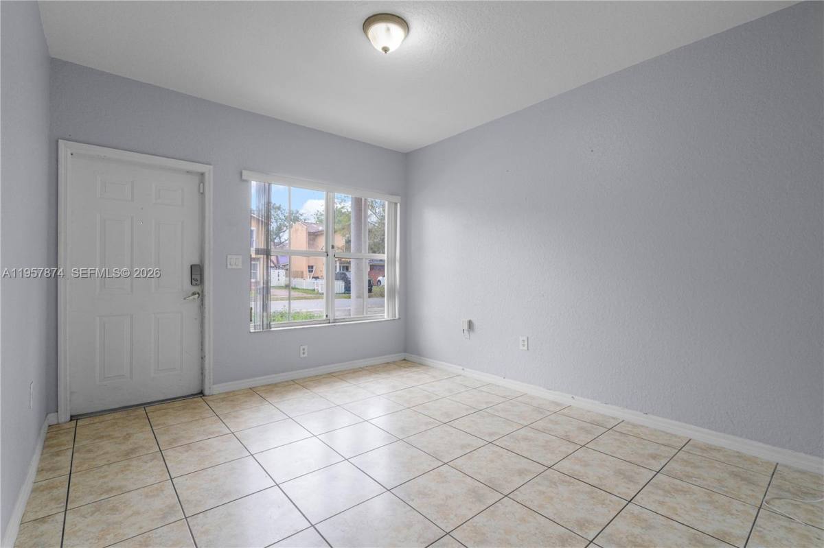 Townhouse for rent at 865 SW 6th Court #865, Homestead, FL 33034