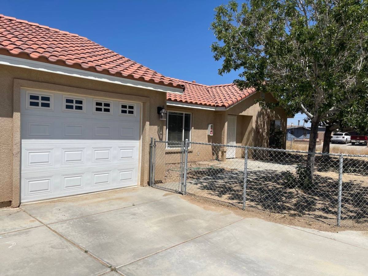 Apartment for rent at 9236 Peach Ave, California City, CA 93505