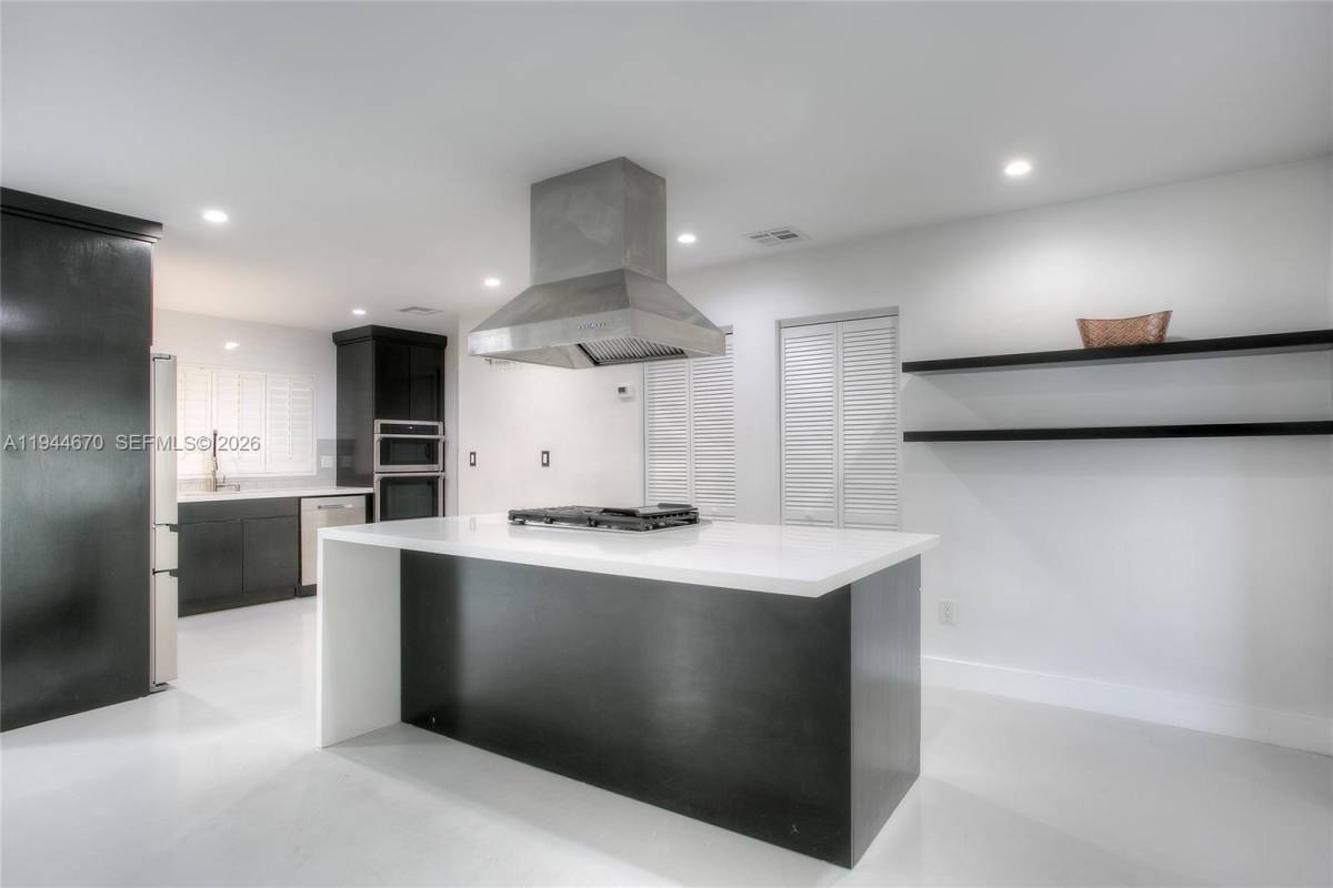 Apartment for rent at 9825 SW 196th St, Miami, FL 33157
