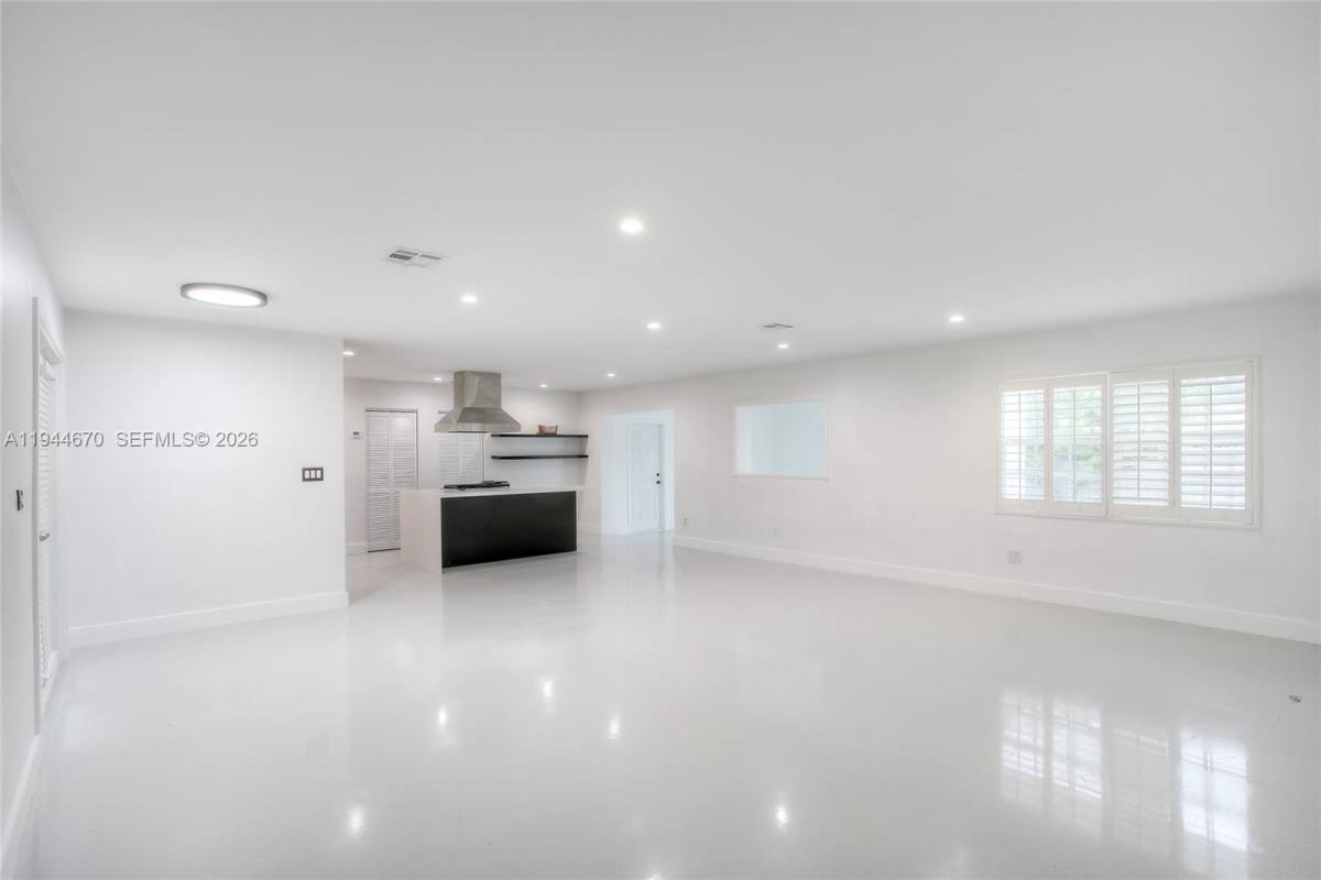 Apartment for rent at 9825 SW 196th St, Miami, FL 33157