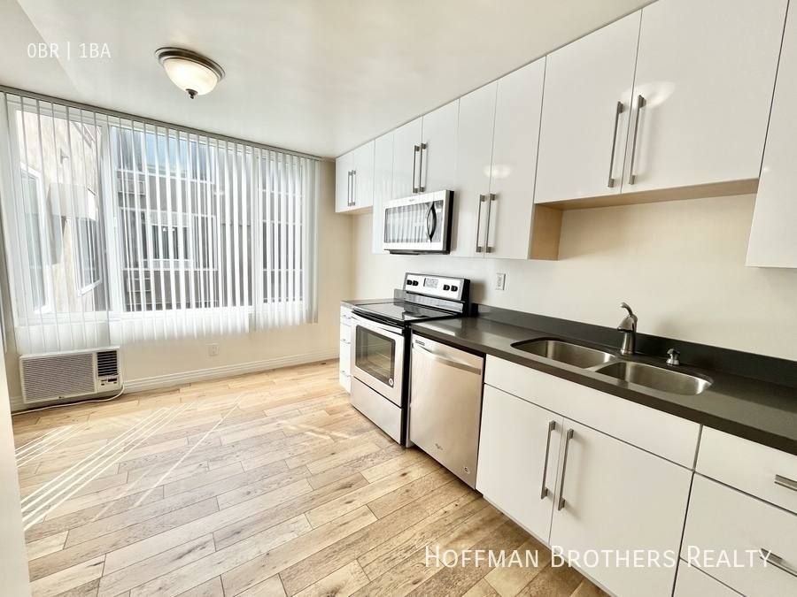 Apartment for rent at 400 S Berendo St #305, Los Angeles, CA 90020