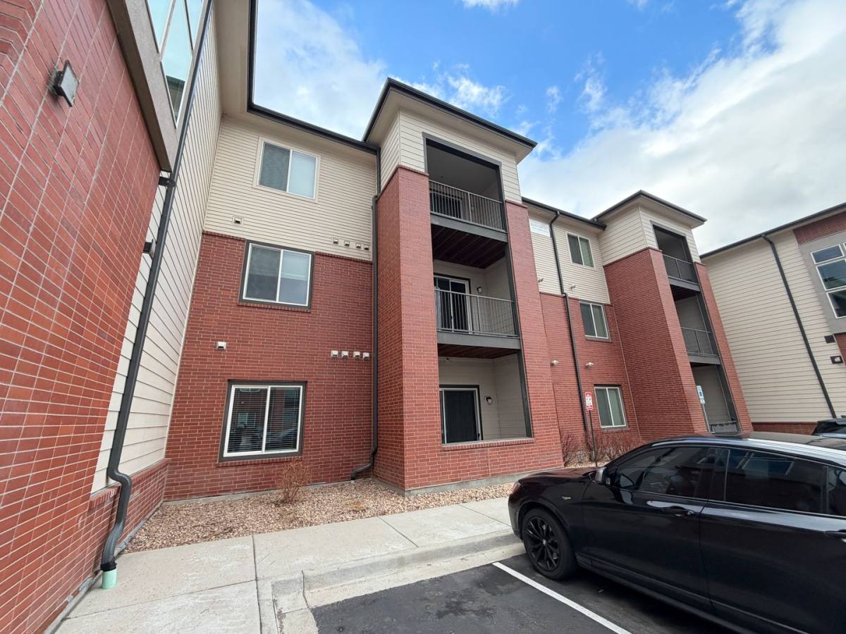 Condo for rent at 14341 E Tennessee Ave, Aurora, CO 80012