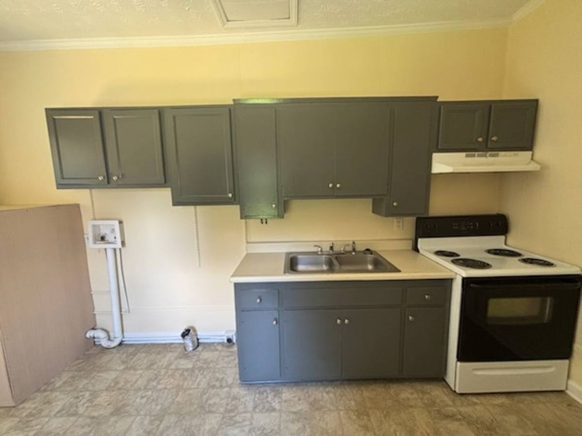 House for rent at 3916 Middle St, Hope Mills, NC 28348
