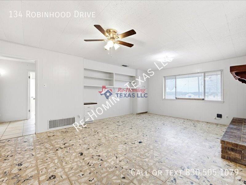 House for rent at 134 Robinhood Dr, Kenedy, TX 78119