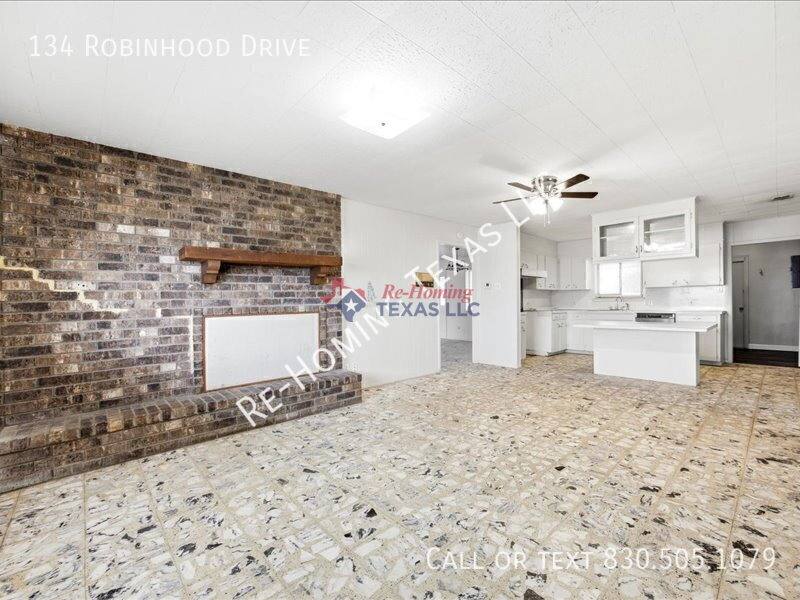 House for rent at 134 Robinhood Dr, Kenedy, TX 78119