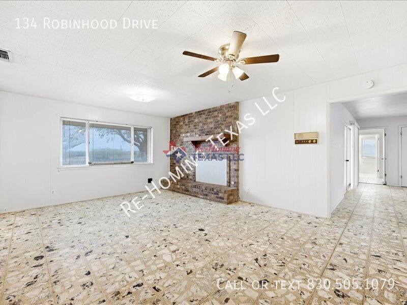 House for rent at 134 Robinhood Dr, Kenedy, TX 78119