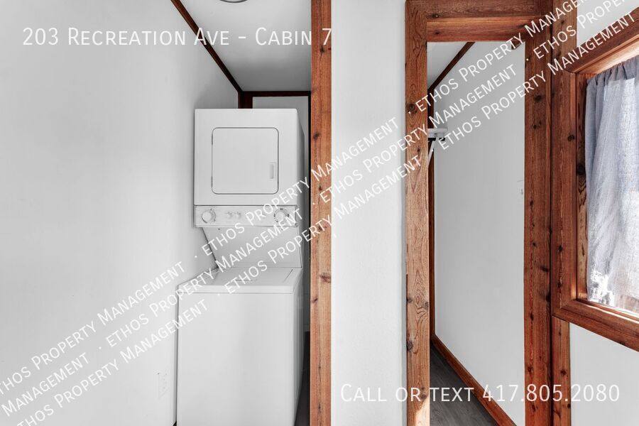 Apartment for rent at 203 Recreation Ave #CABIN 7, Rockaway Beach, MO 65740