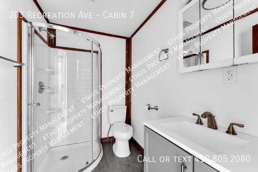 Apartment for rent at 203 Recreation Ave #CABIN 7, Rockaway Beach, MO 65740