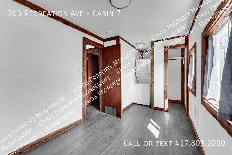 Apartment for rent at 203 Recreation Ave #CABIN 7, Rockaway Beach, MO 65740