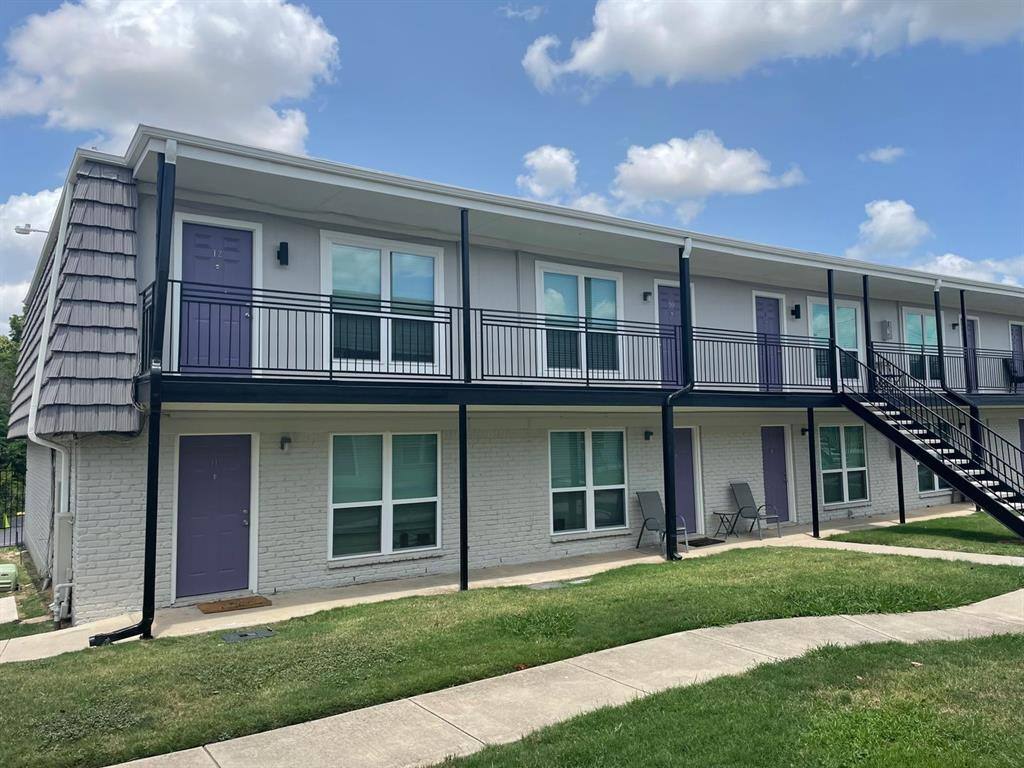 Apartment for rent at 2200 W Lowden St #28, Fort Worth, TX 76110