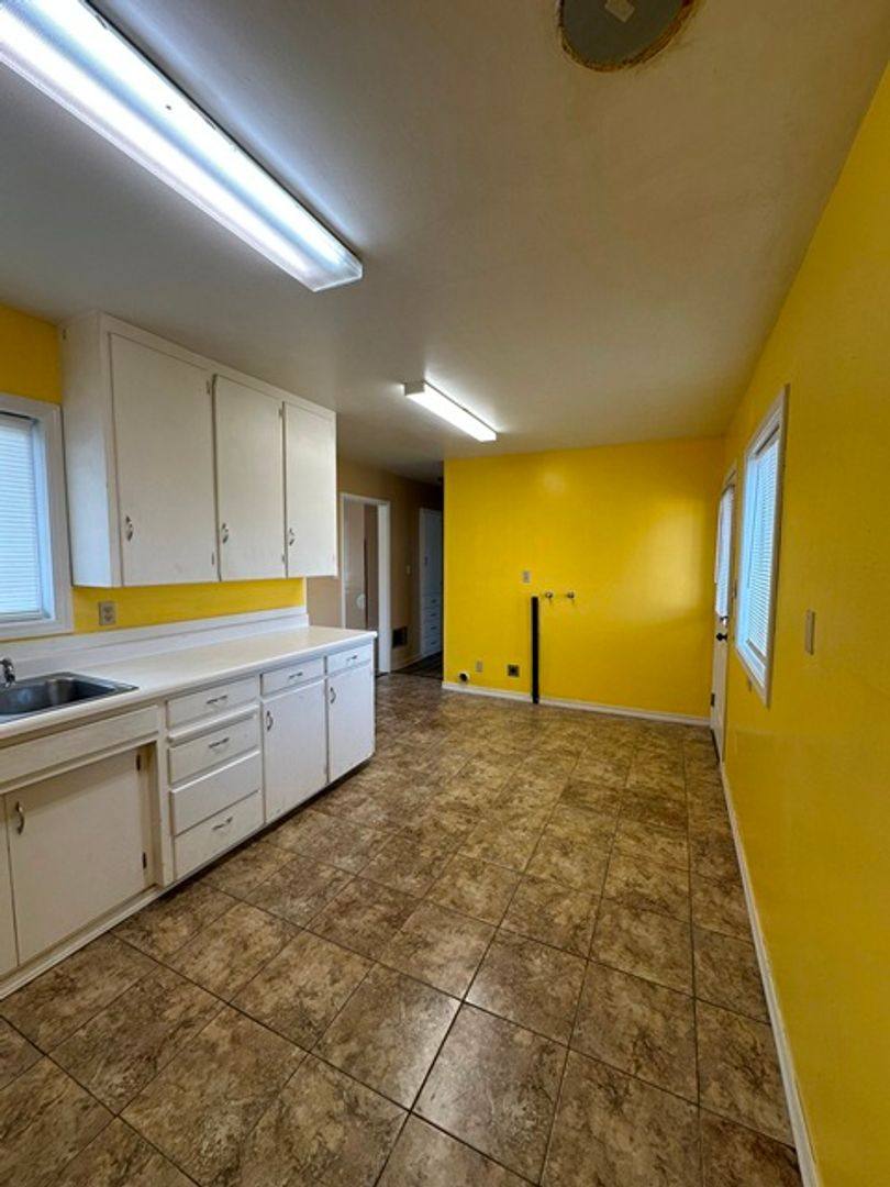 House for rent at 1616 Dayton St, Klamath Falls, OR 97603