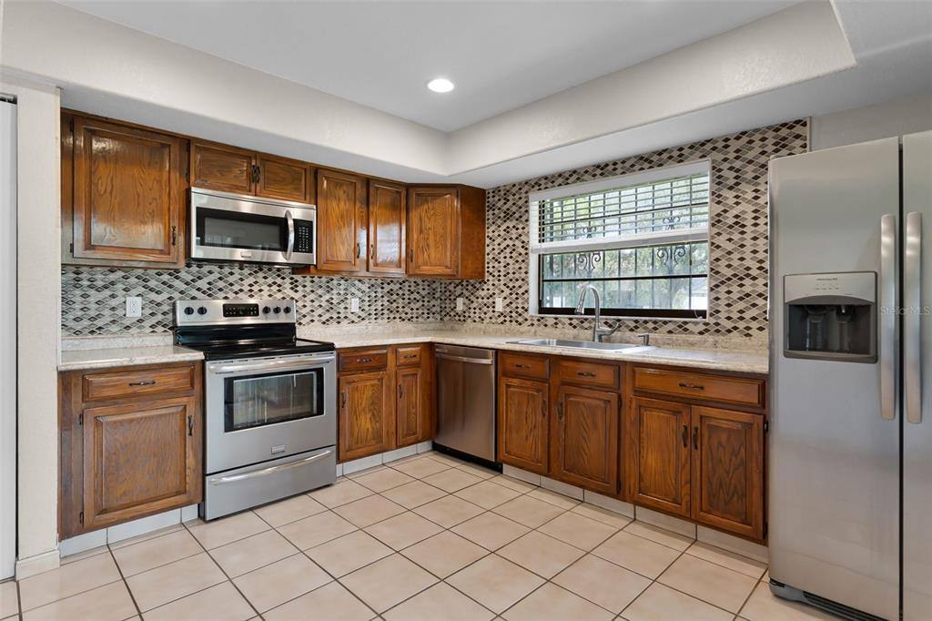 Apartment for rent at 8208 La Serena Dr, Tampa, FL 33614
