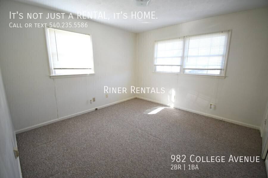 Townhouse for rent at 982 College Ave, Harrisonburg, VA 22802