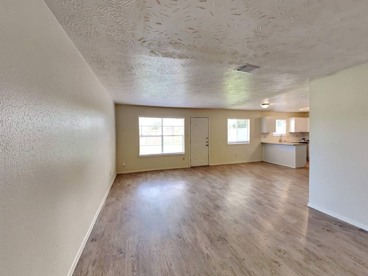 Apartment for rent at 9812 Robin St, La Porte, TX 77571