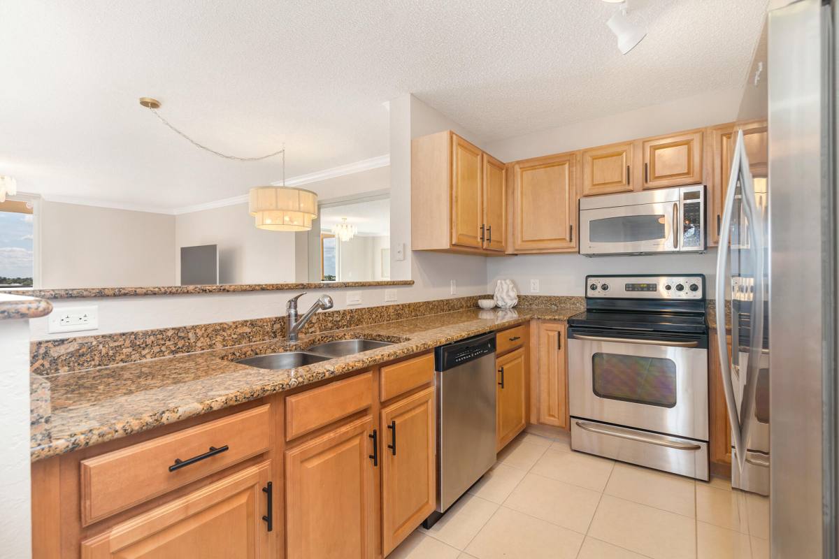 Apartment for rent at 1801 N Flagler Dr #840, West Palm Beach, FL 33407