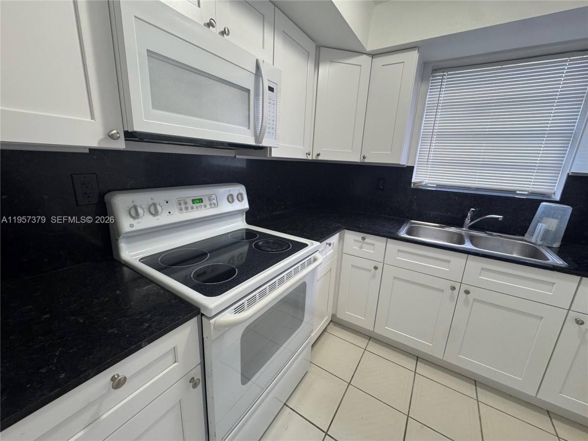 Condo for rent at 1370 NE 119th St #137006, Miami, FL 33161